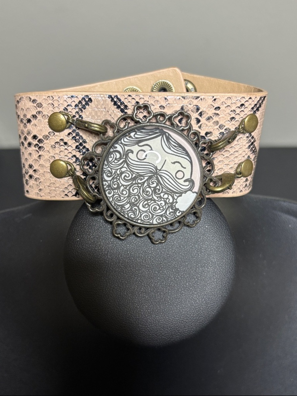 Plunder Pink Snake-Texture Wide Cuff Bracelet with Ornate Cameo